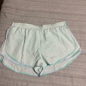 Women’s Nike Tempo Shorts